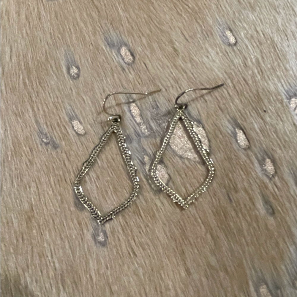 Kendra Scott small drop earrings